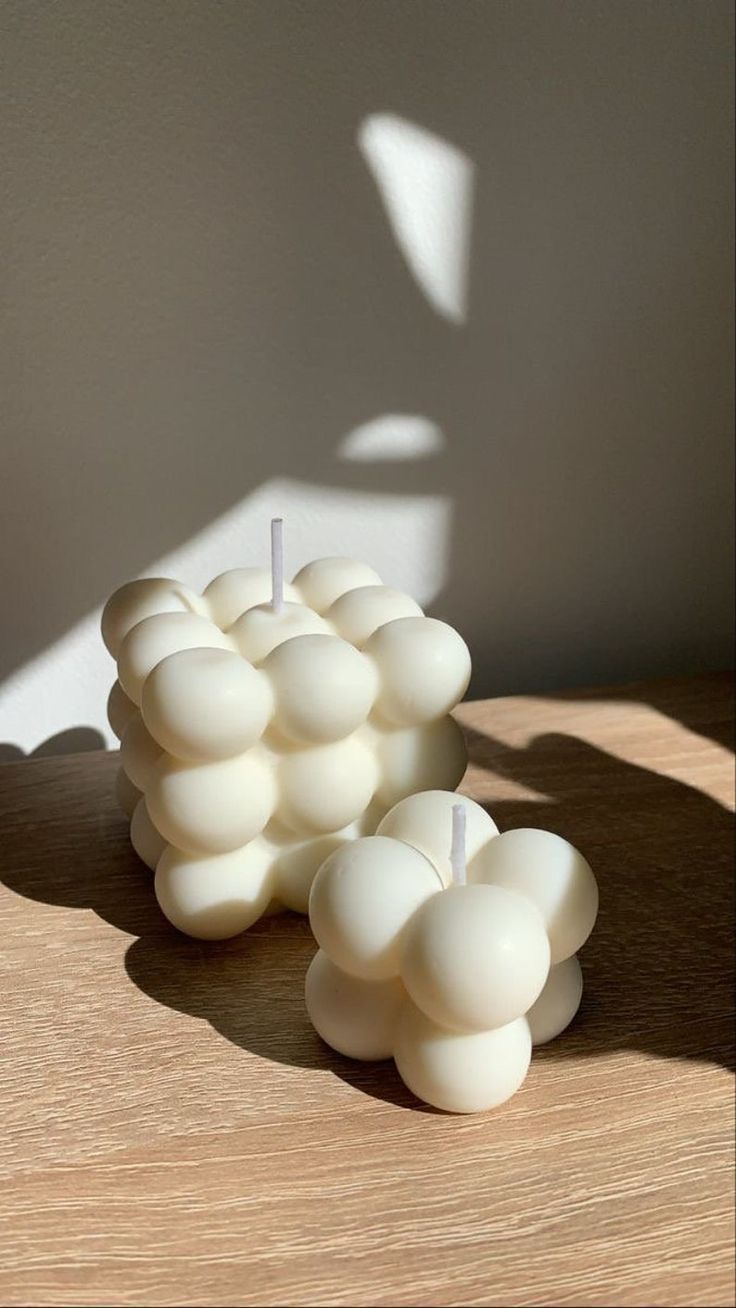 set of 2 candles