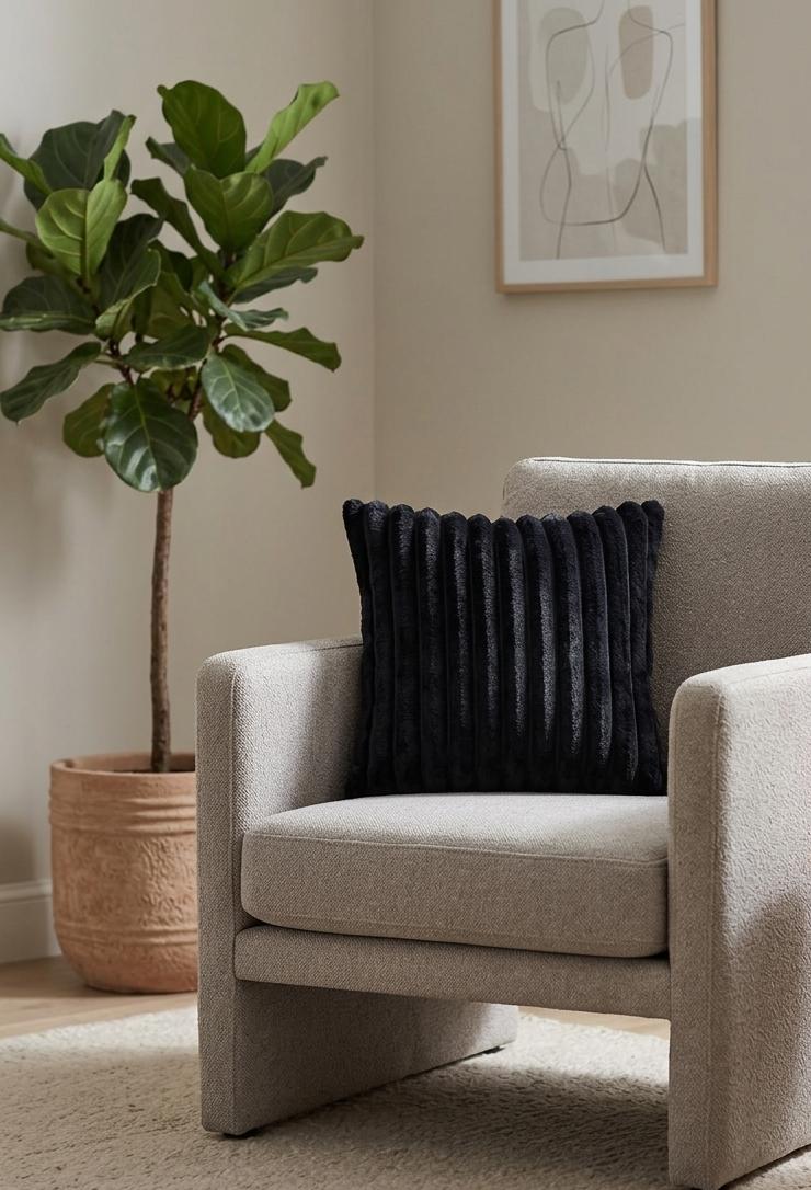 Black striped fur cover cushion 45*45cm