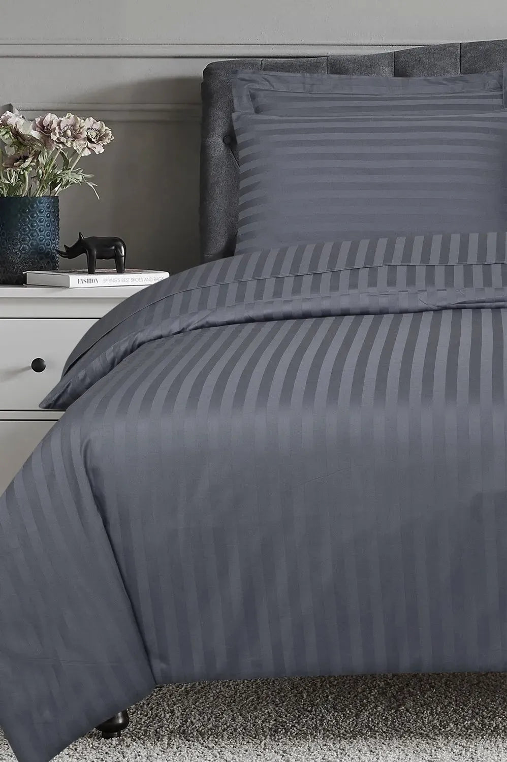 Stripe Duvet Cover -250cm * 260cm - 3 Pieces – Grey