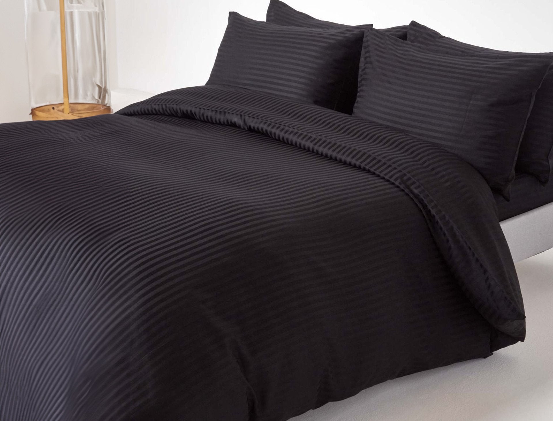 Stripe Duvet Cover -250cm * 260cm - 3 Pieces – Black