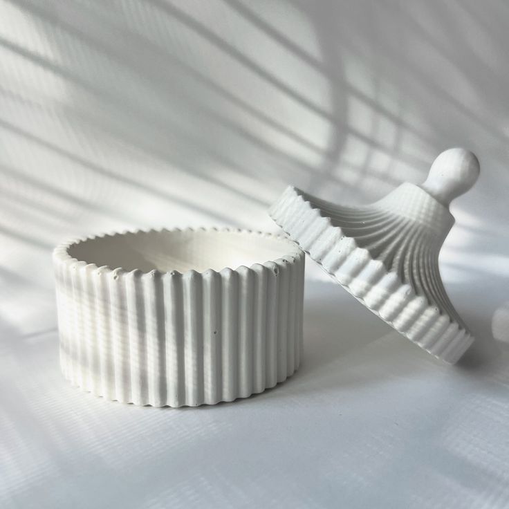 Ribbed trinket box 8*8cm